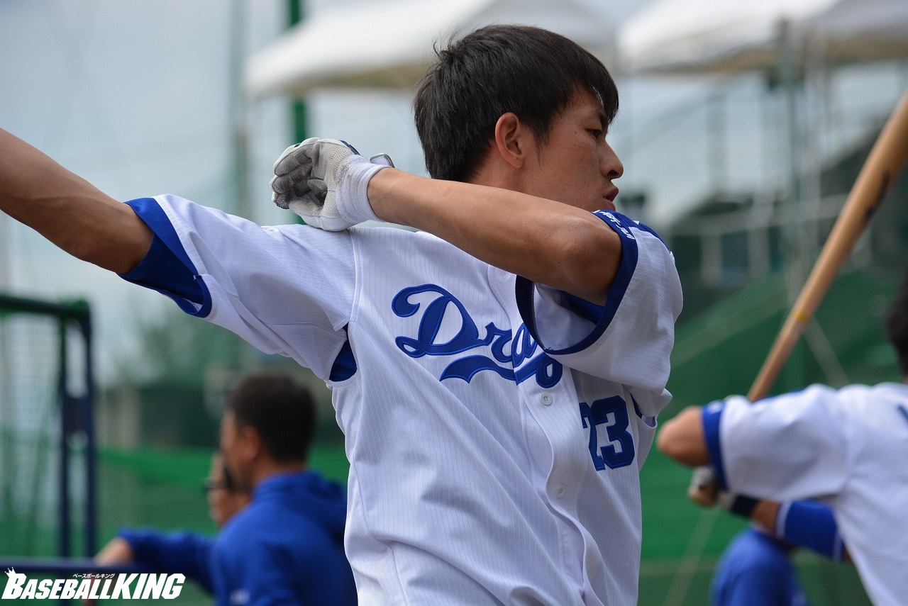 内野から外野にコンバートした選手といえば Baseball King