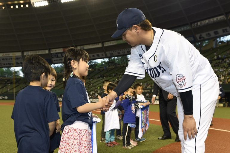 こどもたちに夢を 西武ライオンズが続ける取り組み Baseball King