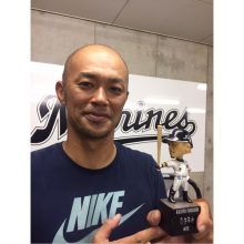 【ロッテ】福浦、“FUKU-METER”付きボブルヘッド人形発売！2000本安打カウントダウン