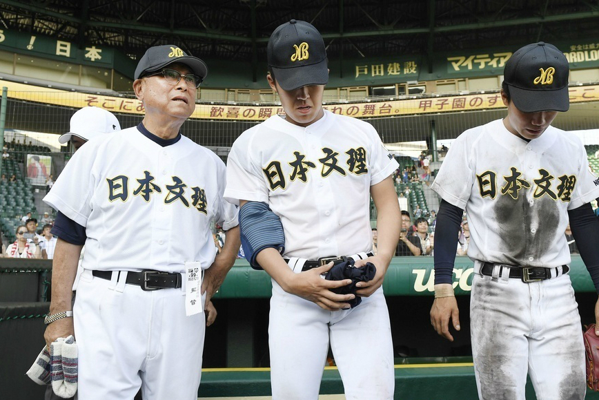 熱闘の裏にある人間ドラマ 名将たちの甲子園 | BASEBALL KING