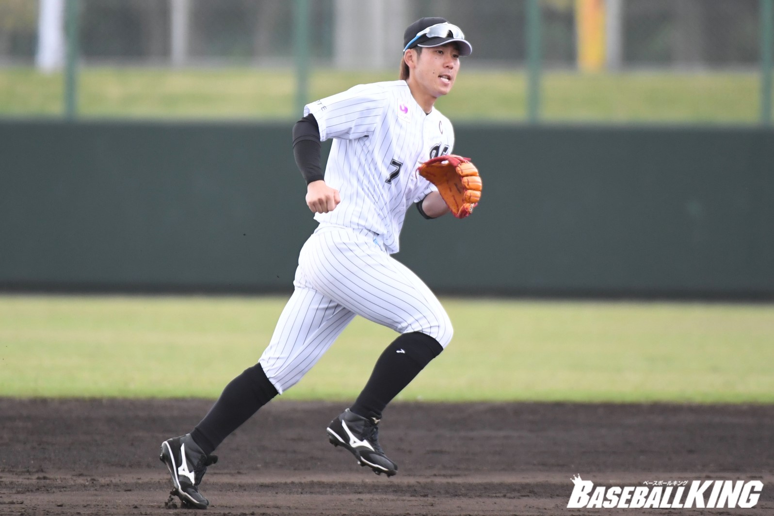 ロッテ 鈴木大地 ゴールデングラブ初受賞 今度は新しいポジションで Baseball King