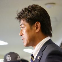 侍J稲葉監督が中日キャンプを視察　大野雄、又吉ら「仕上がり早い」