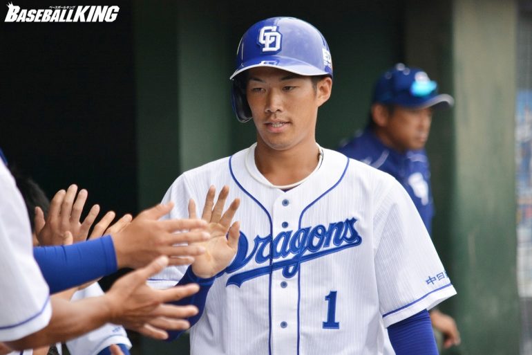 BASEBALL KING | 日本の野球を盛り上げる！中日・京田、2二塁打＆快足で勝利呼ぶ　与田監督「一歩目が素晴らしい」