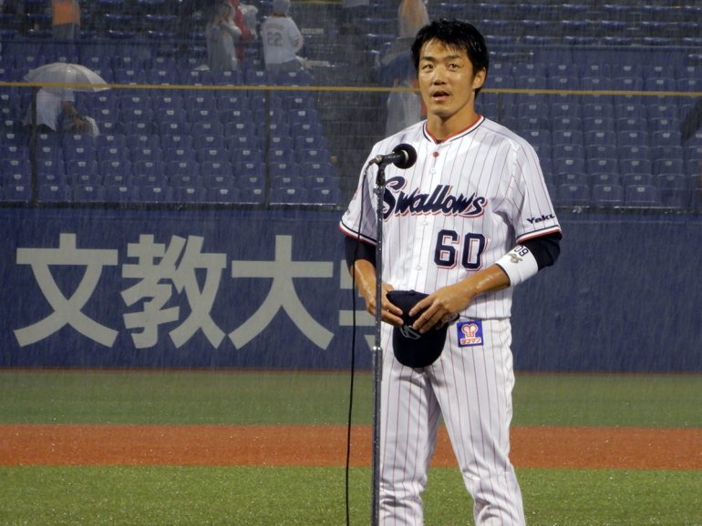 BASEBALL KING | 日本の野球を盛り上げる！燕の職人・三輪正義が雨の中で引退セレモニー　松本直樹はプロ初アーチ