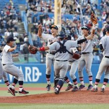 慶大、3季ぶりの優勝　91年ぶりの偉業に期待