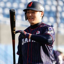 坂本外れ1番に丸、8番・遊撃に源田　侍ジャパンSR初陣、豪州戦スタメン