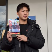 ドラフト4位の川野涼多選手は、中学時代の同級生が作成してくれた日めくりカレンダーを持参