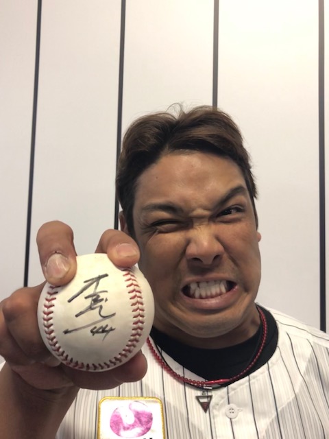 ロッテ】球団公式インスタでホームランボールプレゼント実施 | BASEBALL KING