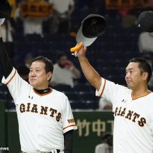 巨人が2022年シーズンのコーチ陣容を発表　引退の亀井、大竹、OB小笠原氏入閣
