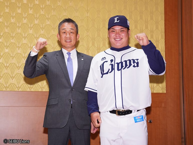 BASEBALL KING | 日本の野球を盛り上げる！「強力打線の一員に」…西武ドラ1・渡部健人が笑顔の内に秘める闘志