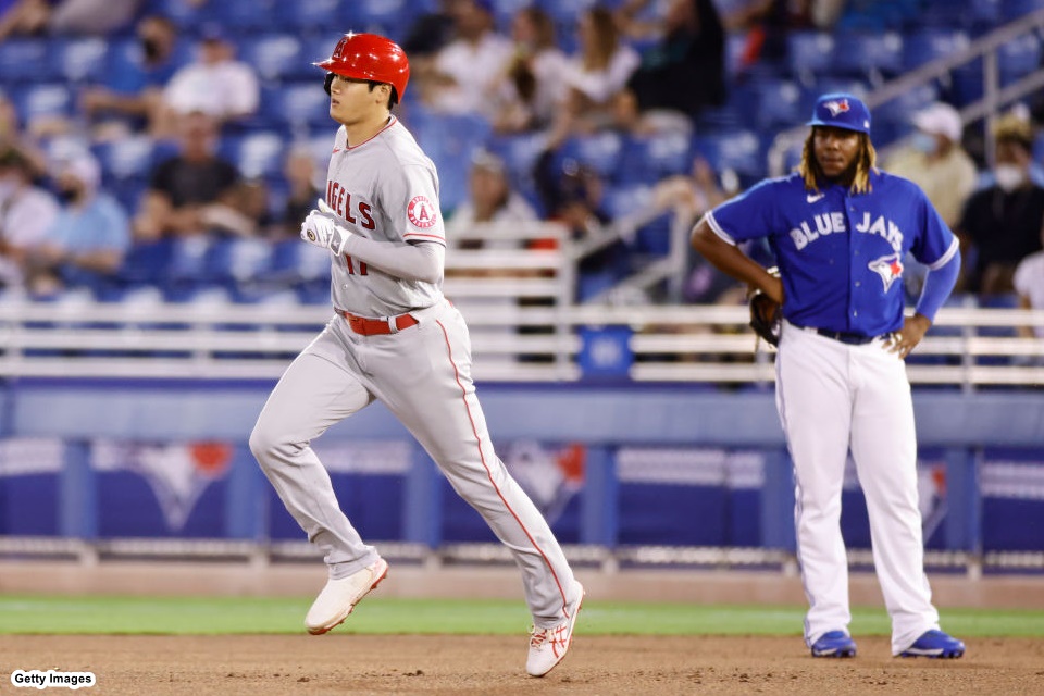 大谷翔平 ブルーレア 68/75 - スポーツ選手