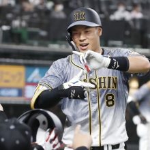 阪神・佐藤輝、球宴初本塁打の左越えソロ　球宴での新人アーチは史上5人目！