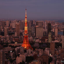 大谷のMVP受賞を祝して東京タワーをエンゼルスカラーにライトアップ