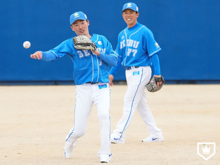 BASEBALL KING | 日本の野球を盛り上げる！伝説ユニで新旧遊撃手が競演！「ライオンズクラシック2022」に向けたプロモ動画撮影風景が“たまらん”