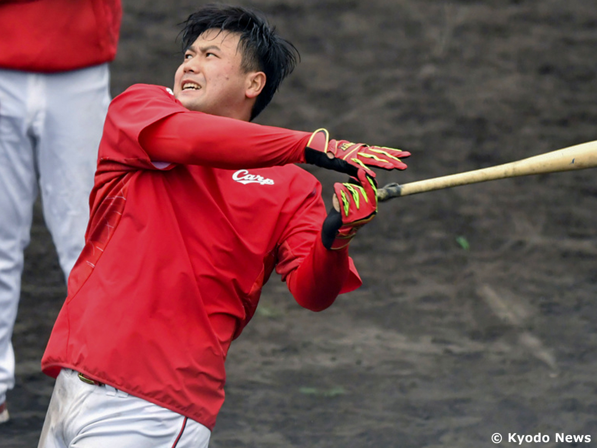 天谷氏、広島・末包のバットを折りながらの右安に「パワー」 | ショウ