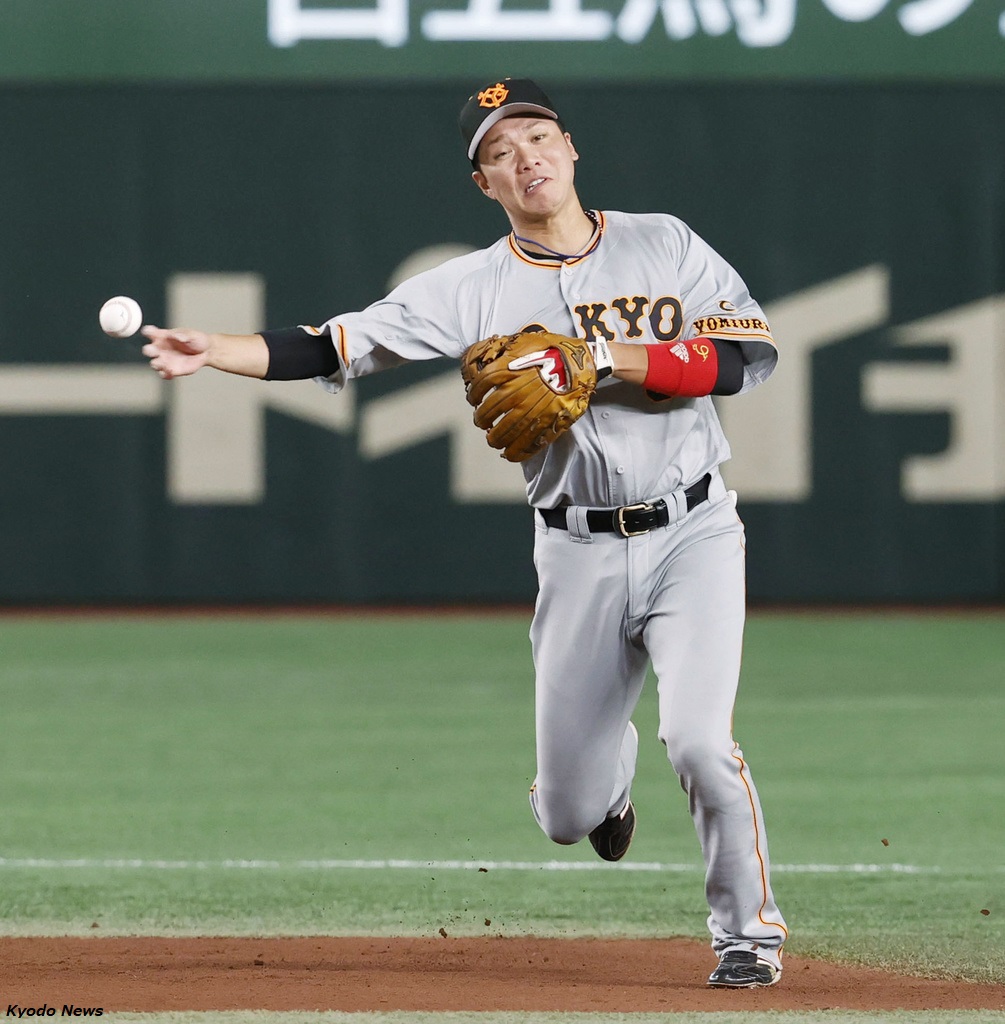 ジャイアンツ 大阪＆岐阜開催記念アクリルバッジ（坂本勇人）