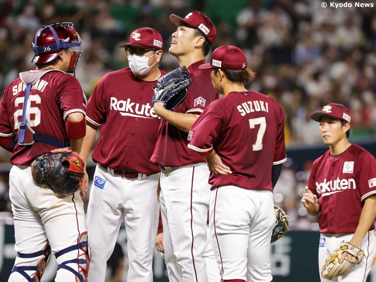 経験豊富な2人が“お見合い”…楽天のミスに見た「野球の怖さ」