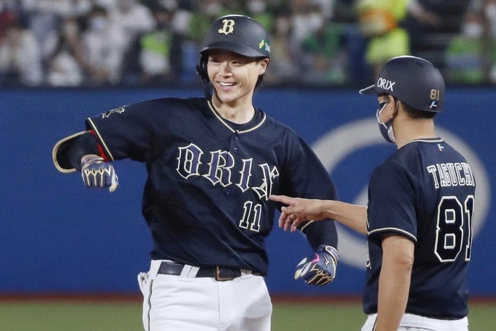 ファッションデザイナー オリックス バファローズ 山﨑福也 バスタオル