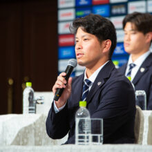 侍ジャパン優勝帰国会見に出席した大城卓三［写真＝須田康暉］