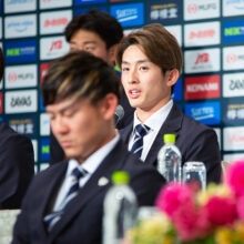 侍ジャパン優勝帰国会見に出席した周東佑京［写真＝須田康暉］