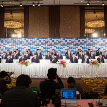 侍ジャパン優勝帰国会見に出席した監督・コーチ・選手［写真＝須田康暉］