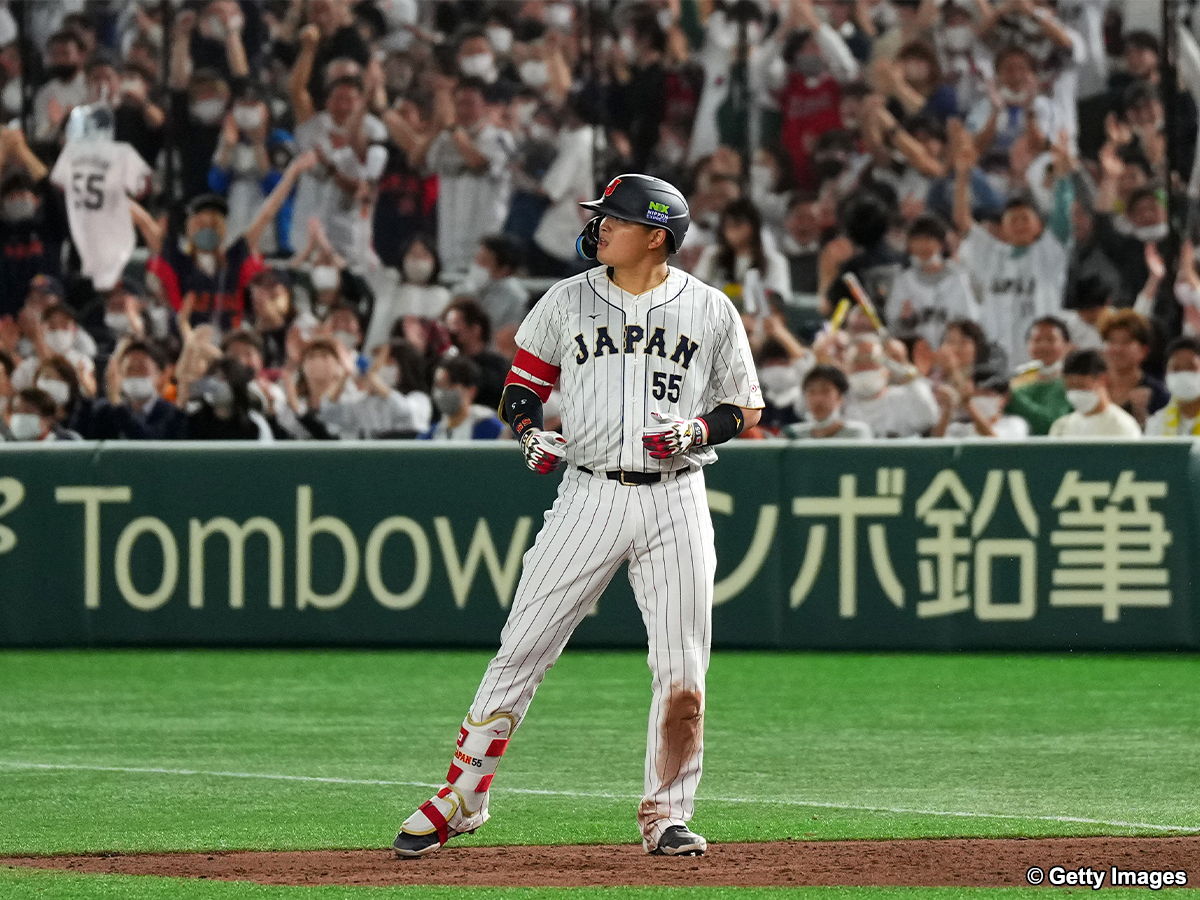 侍・村上宗隆が待望のWBC初安打「少しホッとした」スタンドのファンは 