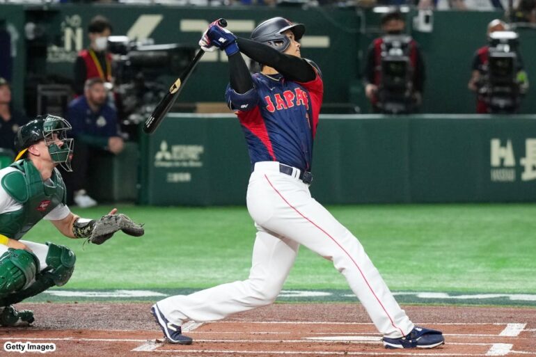 大谷翔平、看板直撃の特大先制3ラン WBC初アーチで4試合連続打点