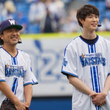 ムロツヨシさんと宮沢氷魚さん [写真＝萩原孝弘]