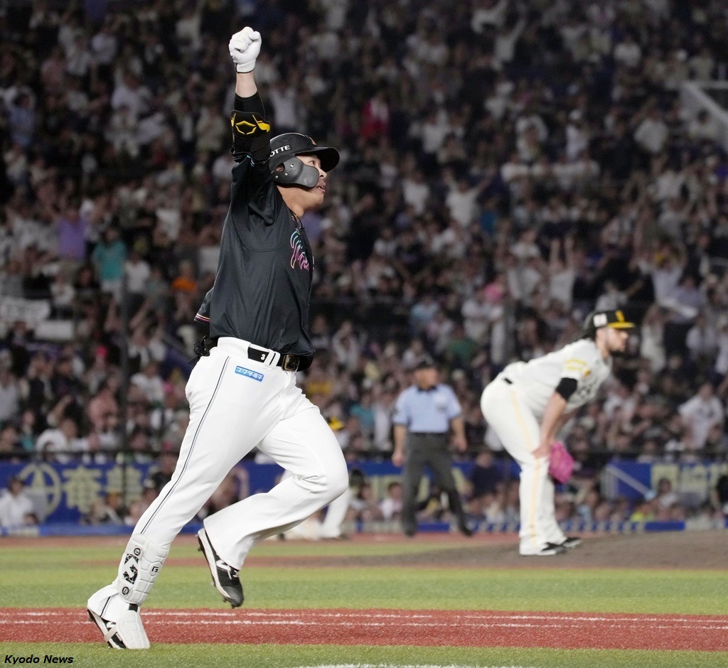 ロッテ・角中勝也が7月度のスカパー！サヨナラ賞を受賞！「嬉しいです！」