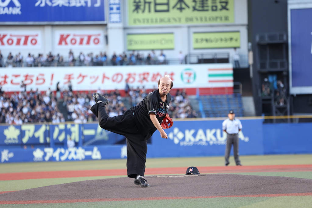 【ロッテ】千鳥の大悟さんが始球式「ストライクが入らなかったのはちょっと悔しい」