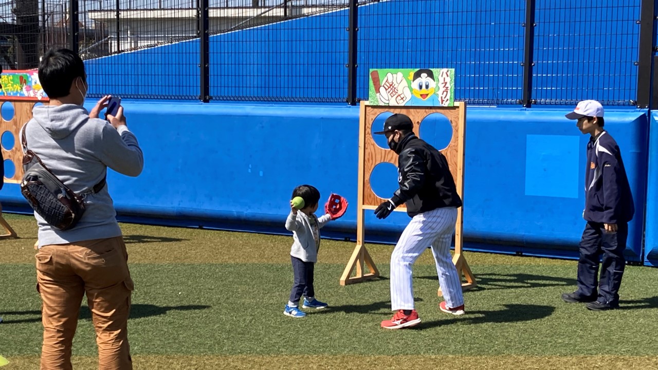 ロッテ、10月9日に市川市と船橋市で開催されるスポーツフェスタで野球教室実施