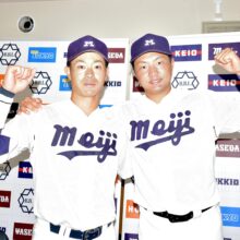 明大の新2番打者・直井宏路がリーグ戦初本塁打となる決勝2ラン！「入ってくれたので良かったです」