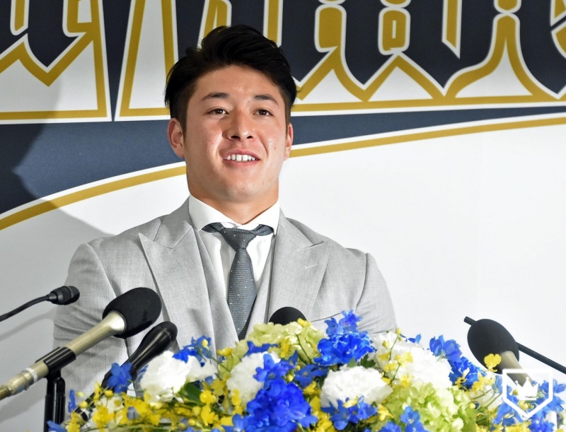 オリックス・吉田輝星「プロ野球選手として転機になる1年」来季は「勝ちパターンで登板し、優勝に貢献できるように頑張りたい」