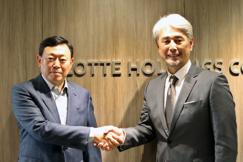 ロッテ・吉井監督がロッテ本社を訪問「オーナーに今シーズンの報告を…」