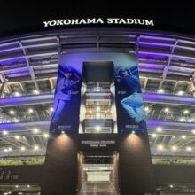 DeNA、7月23日～8月18日を対象に横浜スタジアムレフト側ウィング席外壁の『特別ライトアップ』を実施