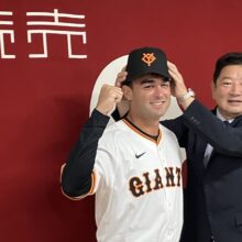 巨人、ココ・モンテス内野手が入団会見「”ココ”という風に呼んで」