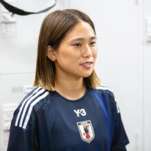 取材に応じたサッカー女子日本代表・長野風花【写真＝須田康暉】