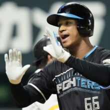 日本ハム、難敵モイネロ攻略で鷹戦3連勝　万波先頭V弾＆レイエス24戦連続安打、伊藤はリーグトップタイ11勝目