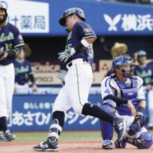 ヤクルト、大逆転勝利で連敗止める　打撃タイトル狙う面々が意地の集中打！