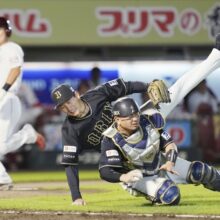 勝敗分けたオリックス・バッテリーの連携ミス…館山氏「ランナーのほうに目がいってしまった」