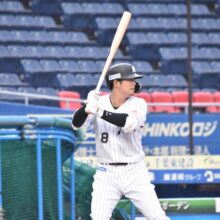 ライブBPで打席に立ったロッテ・中村奨吾（撮影＝岩下雄太）