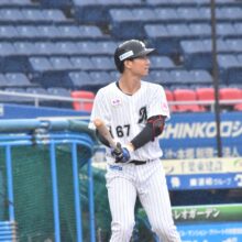 ライブBPで打席に立ったロッテ・茶谷健太（撮影＝岩下雄太）