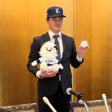 西武、育成4位・佐藤爽と入団交渉「将来は一軍で勝てる投手として、チームに貢献したい」