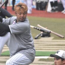 打撃練習するロッテ・大下誠一郎［撮影＝岩下雄太］