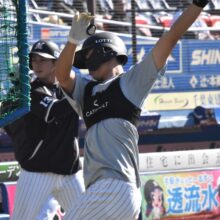 打撃練習するロッテ・勝又琉偉［撮影＝岩下雄太］