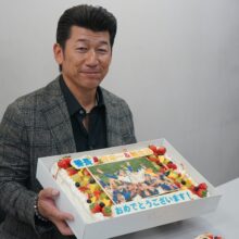 【DeNA】多忙の中の誕生日！51歳になった三浦監督「応援しますっていう声をかけていただくことで、こちらも力になります」