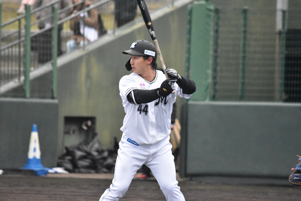 ロッテ・宮崎竜成「自分に足りないことを認識できた」。2年目の来季は「とにかく試合に出たい」、「セカンドでレギュラーを取りたい」と決意