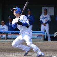 ヤクルト・ドラ1山下輝がプロ初勝利 村上を挟む助っ人コンビが