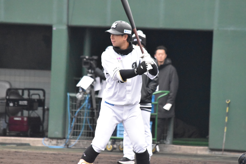 ロッテ・上田希由翔「一番はバッティング」サードのレギュラー目指しアピール続く